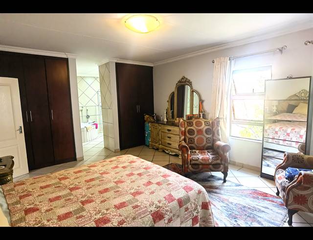 4 BEDROOM TOWNHOUSE FOR SALE IN VALLEY VIEW ESTATE